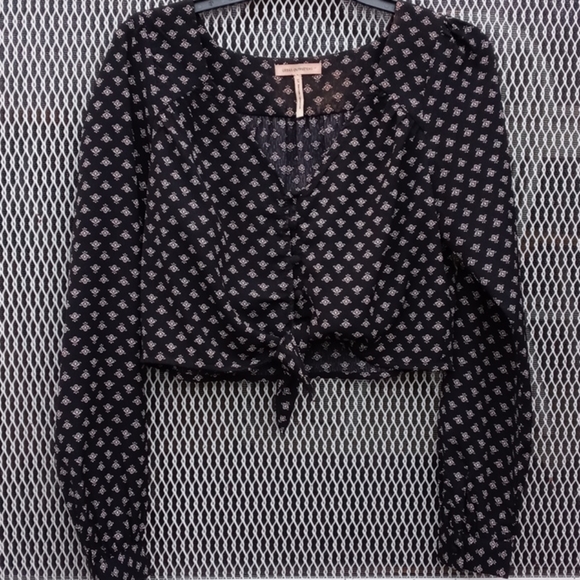 Urban Outfitters Blouse Size S-P - Picture 3 of 10